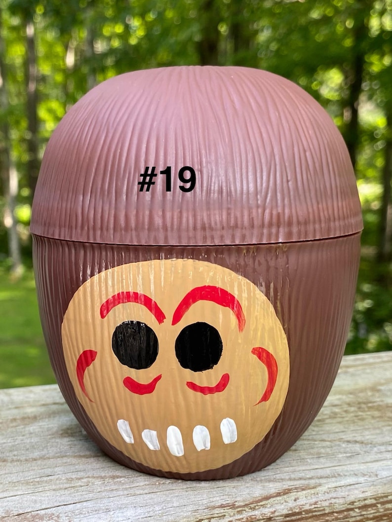 Adult Sz Hand Painted Moana Kakamora Party Cup with Straw & Lei - 16 oz Luau Favor, Moana Party Face 19