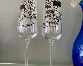 M&M Mouse Wedding Flutes, Hand Painted, Customizable, Fun Champagne Flutes, Gift for Couple,