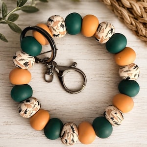 Woodland Bear Silicone Beaded Wristlet | Forest Theme Keychain Bracelet | Camping Key Ring | Nature Lover Gift | Rustic Handmade Wristlet |