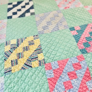 Jacob&#39;s laddervariatie antieke quilt; circa 1900-1910; vintage quilt; handgemaakte quilt; antieke quilt; met de hand gequilt; 57&quot; bij 77&quot;