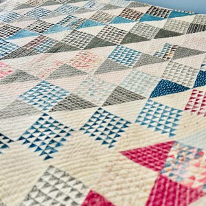 アンとアンディまたはトライアングルタイルアンティークキルト。1840