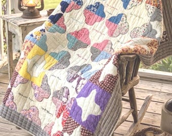 Vintage Signature Friendship Quilt: 1930s Hand-Quilted Feedsack Tribute (72x82 inches)