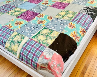 Vintage Patchwork Quilt Top, foundation-pieced; 1940s, Cottagecore  (63x80in)