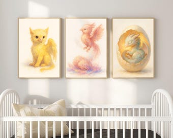 Mythische Baby Animal Prints 3er Set, Aquarell Greif, Phoenix & Drache, Fantasy Kreaturen, Kinderzimmer Wandkunst, digitaler Download Multi-Size