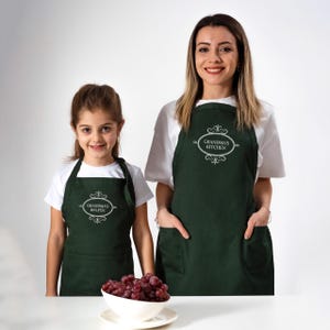 Personalized Grandma Apron: Cotton-Blend Kitchen Apron with Pockets