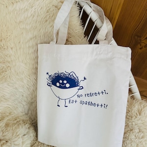 Naturfarbene Baumwolltasche "No Regretti Eat Spaghetti" – Lustige Stofftasche mit Spaghettimonster Motiv – Nachhaltige Tasche