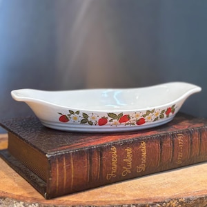 Sheffield strawberries and cream oven dish- made in japan