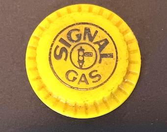 Vintage Plastic Signal Gasoline Bottle Cap Advertising Promotional Item