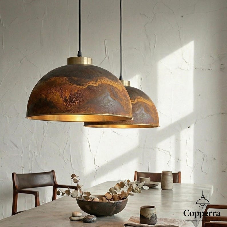 Kupolformad taklampa i mässing, rustik handgjord köksö, taklampa i vintage-patina bild 5
