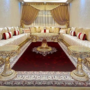 a beautiful Moroccan living room