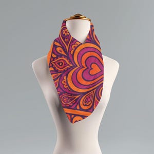 Groovy Heart 70s Scarf: Retro Lightweight Fashion Wrap