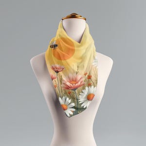 Bubble Bee Floral Scarf, Accessories for Women, Lightweight Neck Wrap, Fashion Shawl, Spring Summer Scarves, Nature Bee Lover Gift