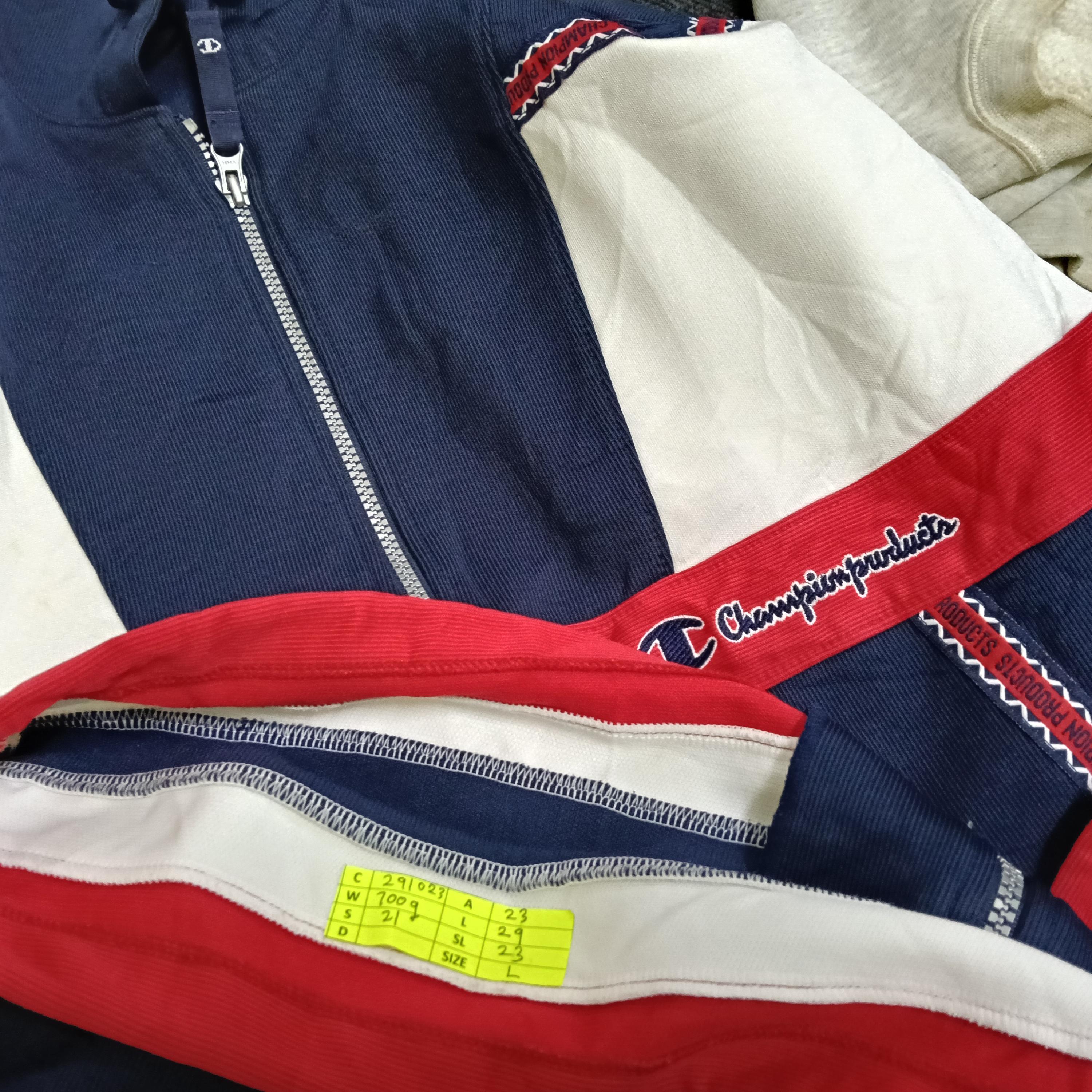 Vintage 90's Champion Navy Blue Multicolour Large Champion Zipper