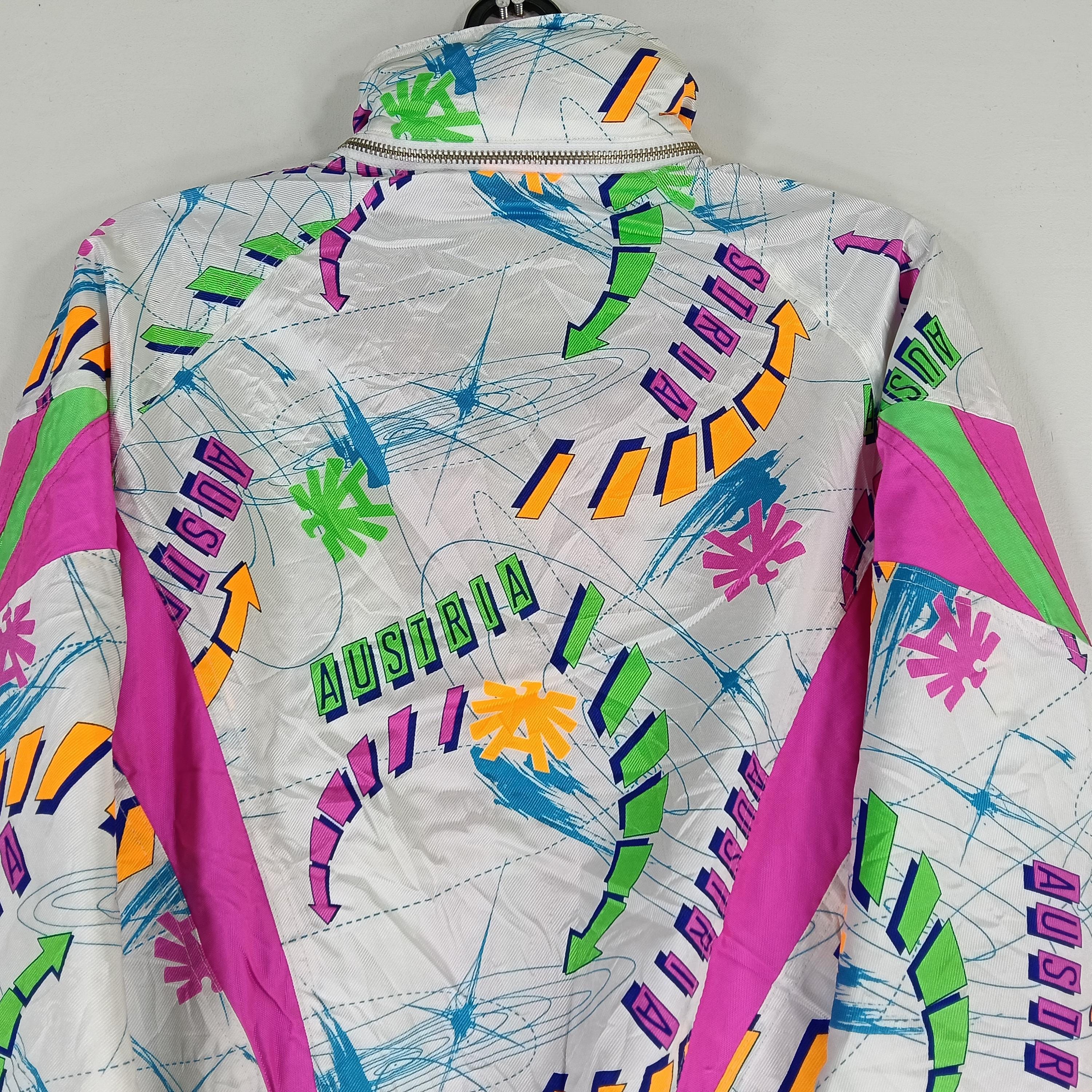 Vintage 90's Austria Windbreaker Multicolor Jacket Medium Austria