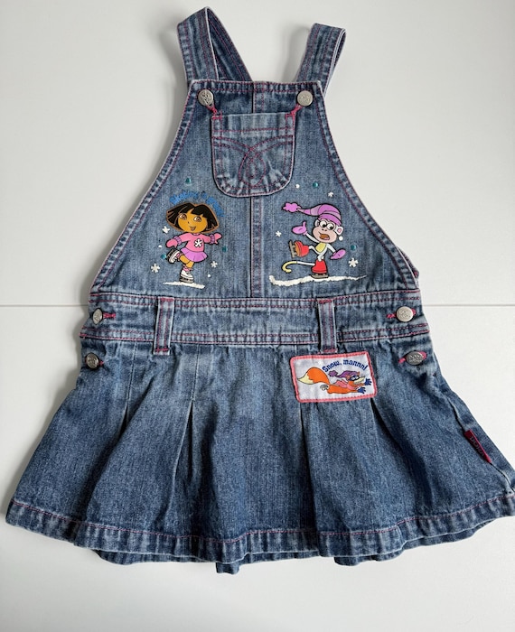 characters with denim dress A DKA Guide to Halloween: The best characters from movies this year to dress up as Delta Kappa Alpha Rho Chapter