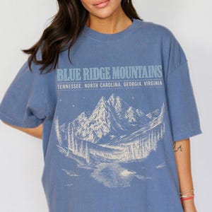 Blue Ridge Mountains Shirt, Vintage Mountain Graphic T-Shirt, Oversized National Park Tee, Nature Hiking Tee, Tennessee North Carolina Shirt