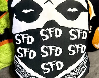 Six Ft Ditch Pillow | Hardcore Beatdown Skull Pillow