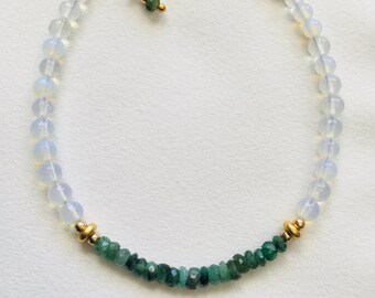 Emerald and moonstone bracelet with yellow gold plate