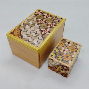 The Nested 18 steps/5 steps Mame/2.5 sun (1.7 / 2.9 inch) Yosegi Japanese Puzzle box (Himitsu-bako) by Hiroyuki Oka