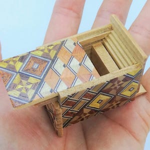 Mame 18 steps Yosegi 1.7inch 43mm Japanese Puzzle box (Himitsu-bako)