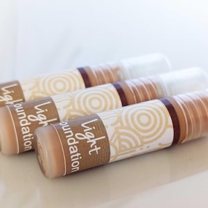 Natural Liquid Foundation Sample: Light Shade, Fair and Light Skin