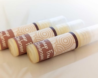 Lait démaquillant crème naturel : échantillon de nettoyant pour le visage pour peau sèche (4,5 ml)