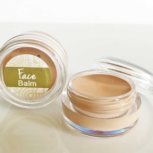 Mineral Face Cream Sample, face balm, foundation makeup, natural makeup, mineral makeup, foundation cream, natural foundation, moisturizer image 1