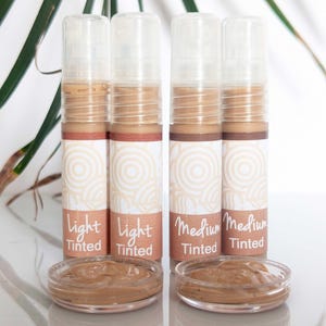 Tinted Moisturizer Samples: Light & Medium, Sheer Coverage (2 x 4.5ml)