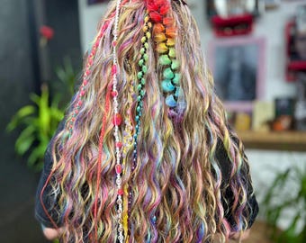 Extension per dreadlocks stile boho arcobaleno, set completo, dreadlocks ricci con trecce, capelli colorati per festival, dreadlocks fatti a mano