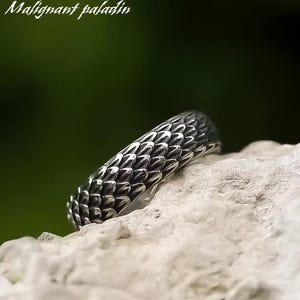 Drachenschuppen-Ring aus Edelstahl