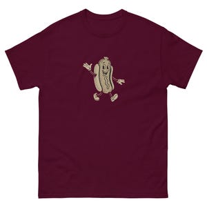 Retro Cartoon Hot Dog T-Shirt – Funny Vintage One Color Hotdog Character Tee – Classic Fast Food Graphic for Grill Lovers & Diner Fans