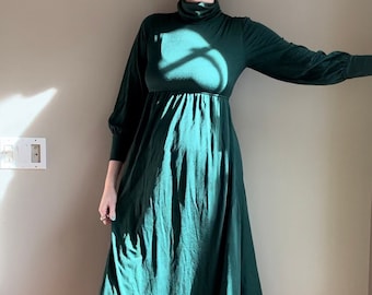 1970’s Medium Forest Green Empire Waist Maxi Dress