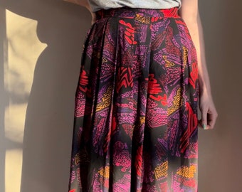 1980’s Small Pleated Rayon Skirt with Abstract print