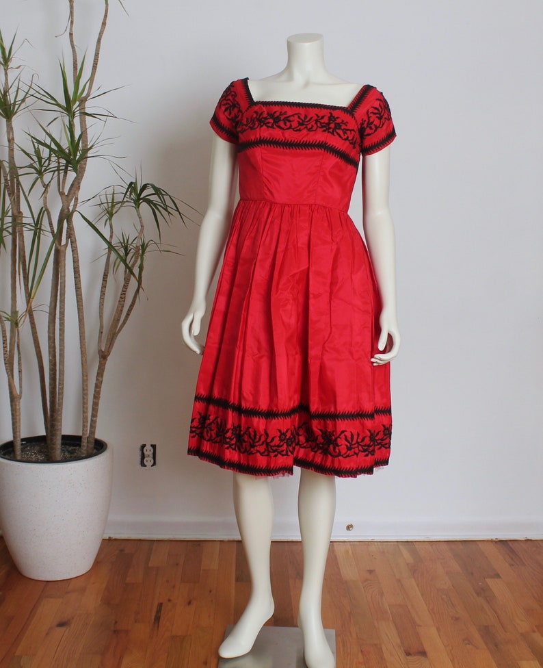 1950s red dress