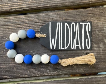 Football | UK Wildcats | Wood Garland Beads Kentucky Basketball