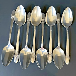 8 Silberne Teller Ovale Suppenlöffel 1847 Rogers Bros First Love 18 cm