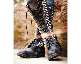 Botas altas de cuero estilo punk rock gótico hechas a medida para hombre, botas de estilo robusto y vintage, botas de cuero negro personalizadas para motociclistas, moda alternativa.
