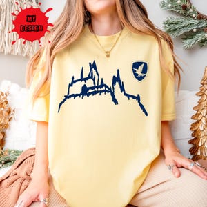 Magic Castle Shirt Comfort Colors® – Wise Raven House Graphic Tee – Fantasy-Inspired Unisex Youth & Adult Shirt