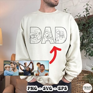 Pode incluir: Camisola creme com a palavra "DAD" em letras pretas em negrito. As letras apresentam desenhos de pais com seus filhos. Abaixo da palavra "DAD" est&atilde;o tr&ecirc;s fotos emolduradas de pais e filhos. A parte inferior da camisola tem o texto "PNG - SVG - EPS".