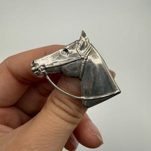 Horse Brooch - Etsy
