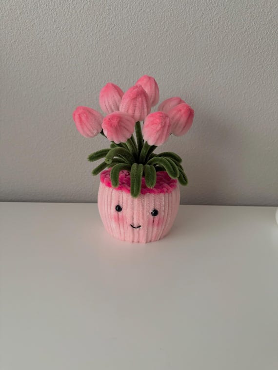 Pink Pipe Cleaner Flower Tulip Pot – Smiley Face Planter, Handmade Mini Flower Pot, Cute Desk Decor, Everlasting Gift, Pipecleaner Flower.