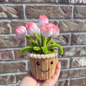 Handmade Smiley Tulip Pot- Pipe Cleaner Flower – Everlasting Pink Flowers, Kawaii Desk Decor, Pet Safe, Pipecleaner Flower.