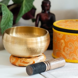 Tibetan Singing Bowl –12cm Yoga Handmade Chakra Healing Meditation Bowl with Cushion, Mallet & Bag – Hand Beaten Singing Bowl set from Nepal