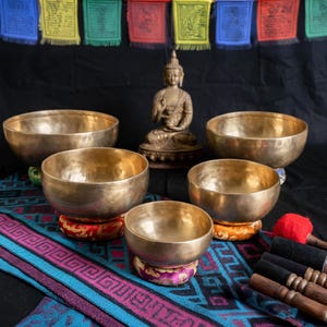 Tibetische Klangschalen Set 5 Stück – Handgemacht in Nepal für Meditation, Yoga & Chakra | Tibetan Singing Bowl Set Handmade Sets Nepal
