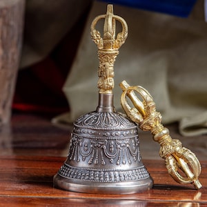 7&quot; Tibetan Buddhist Meditation Bell and Dorje Set, Made in Nepal-100% Handmade Bell for Meditation,Prayer, Clarity, Focus, Healing Dorje Set
