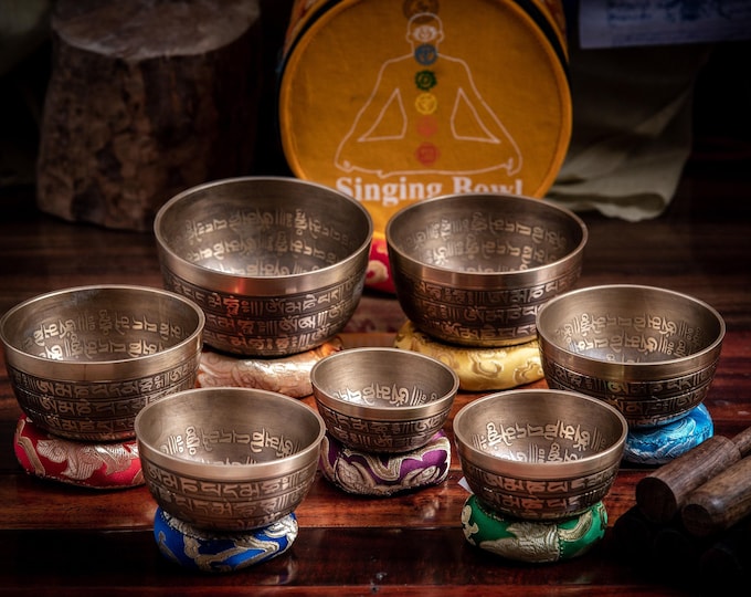 Tibetan Singing Bowl Set – Chakra Tibetan Singing Bowl Set of 7 - Handmade Himalayan Meditation Sound Bowls from Nepal – Klangschalen Set