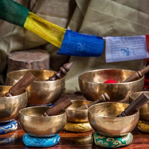 Handmade Klangschale aus Nepal – Singing Bowl for Meditation, Yoga, Achtsamkeit, Sound Healing, Spiritual Gift