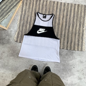 Nike NSW Swoosh Graphic Mesh Tank Top Sleeveless Tee Shirt L