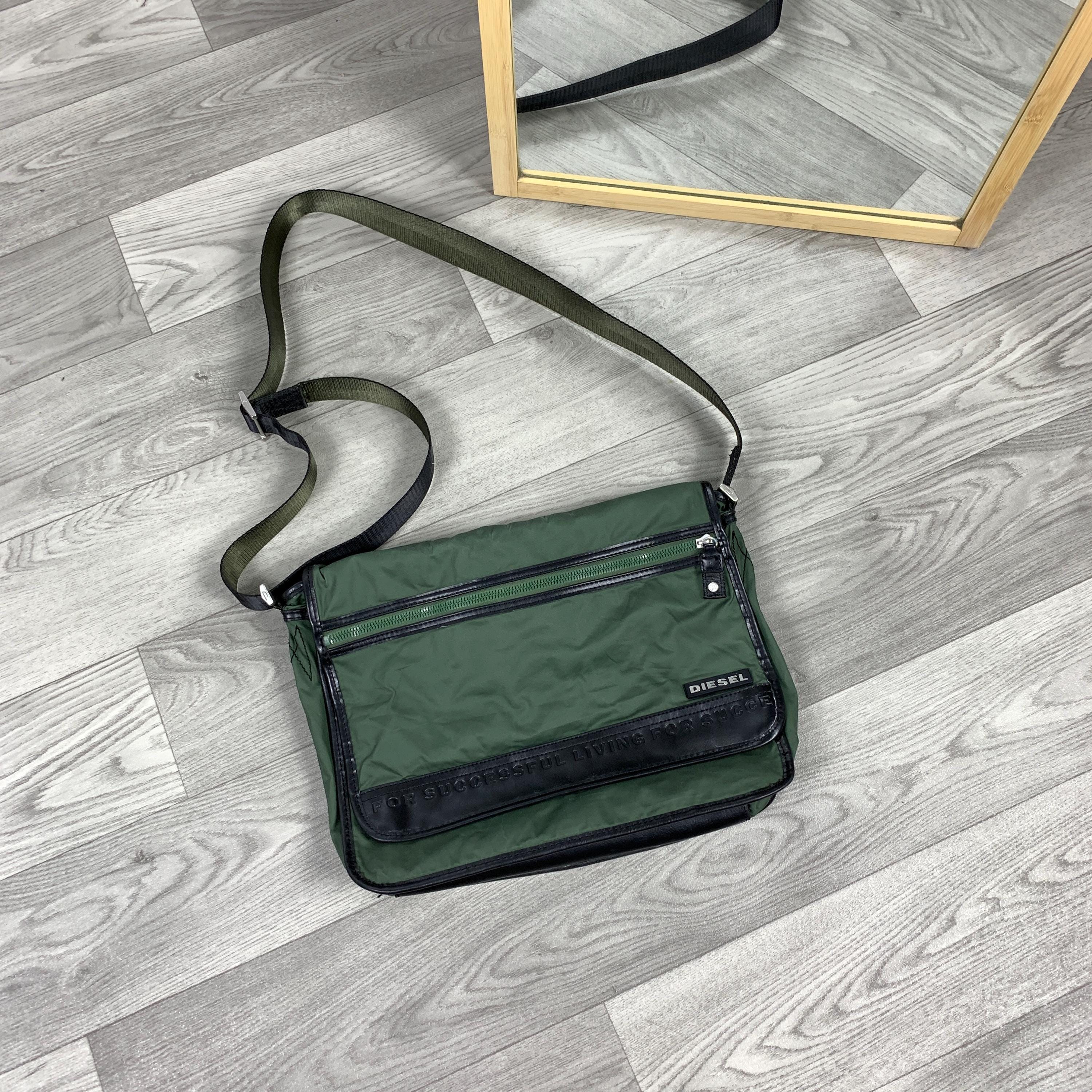 バッグ diesel archive leather boston bag black バッグ diesel