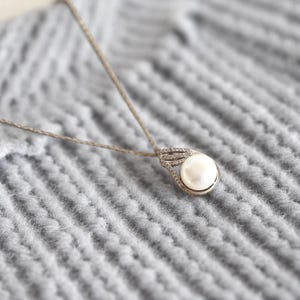 Freshwater Pearl Necklace, Sterling Silver Single Pearl Pendant, Minimalist Style Pearl Jewelry, Bridesmaid, Mother&#39;s day, Gift for Her